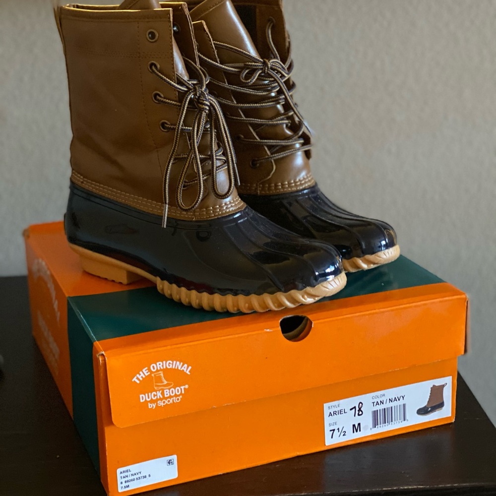Duck boots